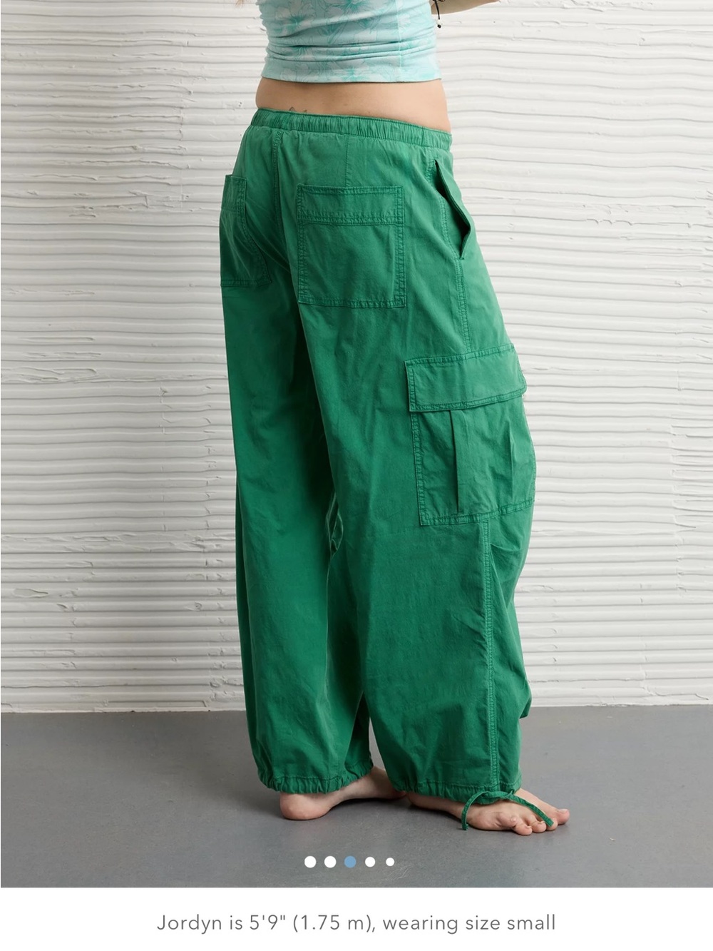 AE Low-Rise Baggy Cargo Parachute Pant - Green - Picture 5 of 6